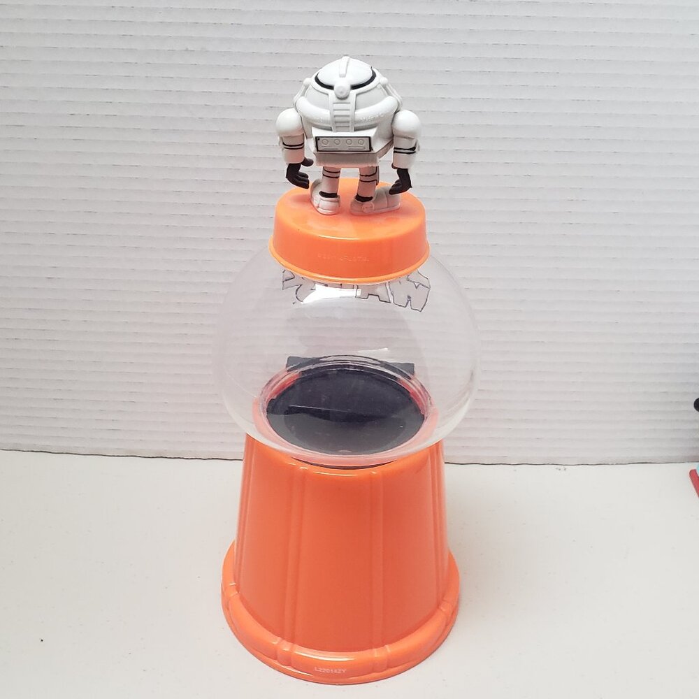M&Ms Star Wars Dispenser - Picture 8 of 9